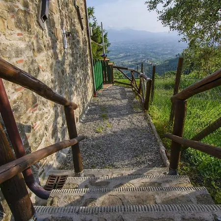 Casa Serena Petrognano (Lucca)